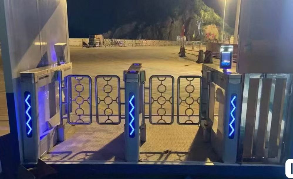 Baroxon Industrial Zone Security Gate Installatie Europa